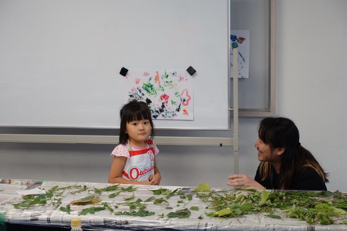 植物を使って絵を描いてみよう